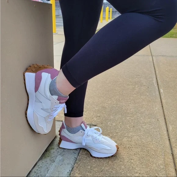 New Balance Shoes New Balance Womens 327 Casual Sneakers